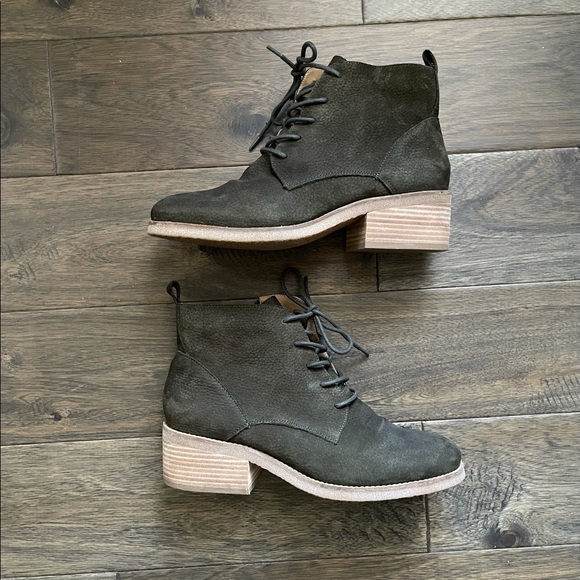 Lucky Brand Womens Boot. Worn 3x. Comes with box. Size WMNS 9. - Picture 1 of 7